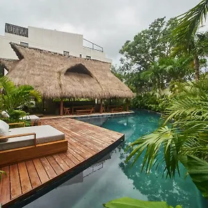  Apartment Modern Hideaway With Private Pool And Terrace